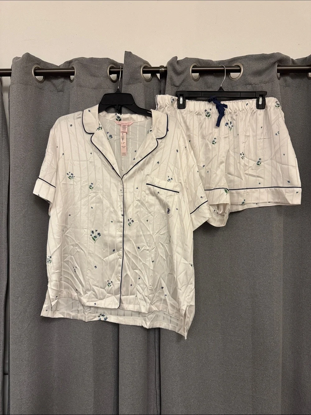 Victoria’s Secret Women’s Short Sleeve Pajama Set - White Floral